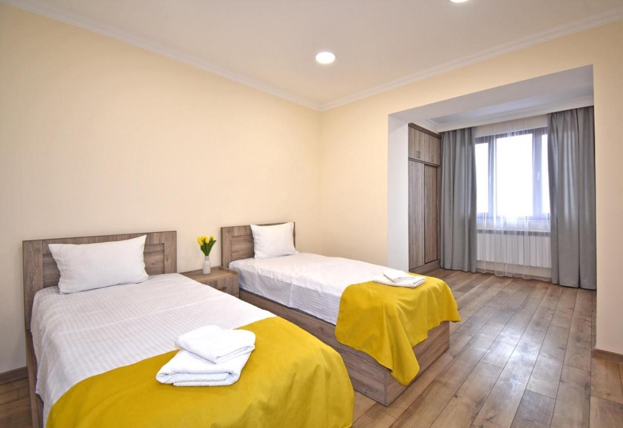 2 Bedroom Apartment, Quiet And Spacious Ереван Экстерьер фото