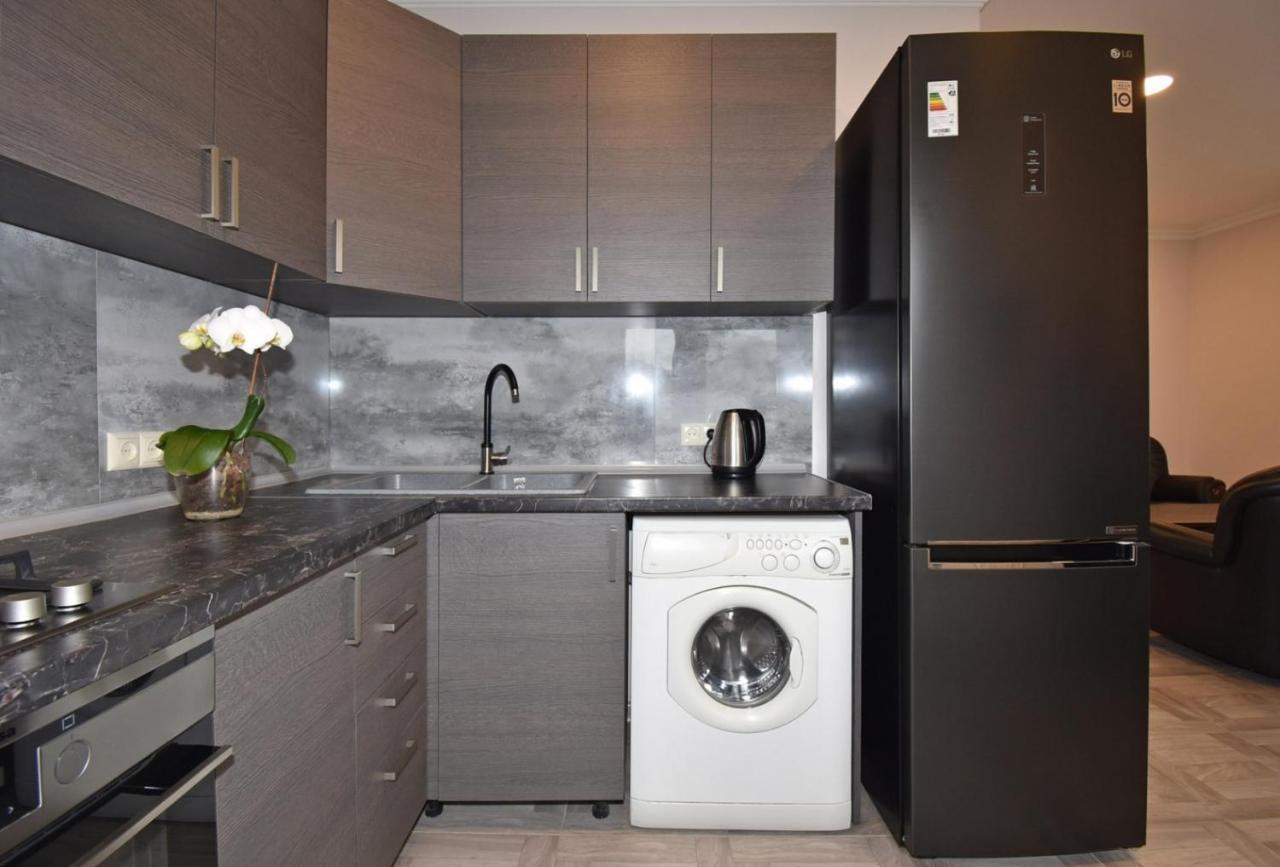 2 Bedroom Apartment, Quiet And Spacious Ереван Экстерьер фото