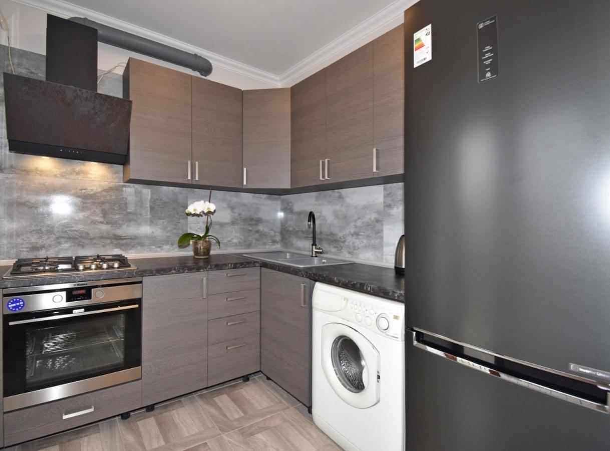 2 Bedroom Apartment, Quiet And Spacious Ереван Экстерьер фото